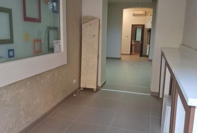 Spațiu comercial, de 64 mp, în Central