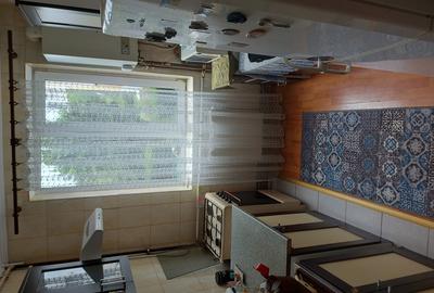 Apartament cu 3 camere semidecomandat în Câmpina - 1