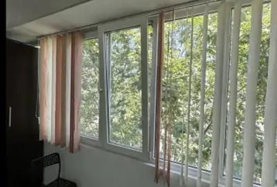 Garsonieră decomandată în Vitan
