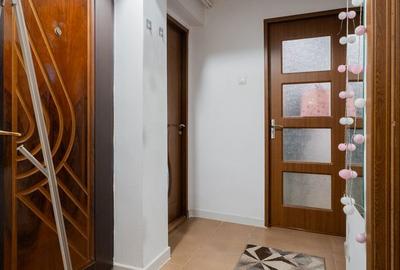 Apartament cu 3 camere decomandat, mobilat în Alexandru cel Bun - 1