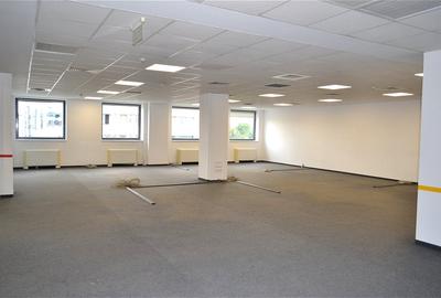 Birou, de 375 mp, în Central - 2