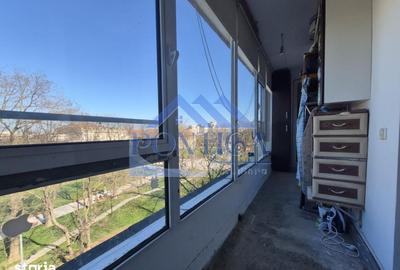 Apartament cu 2 camere, mobilat în Central