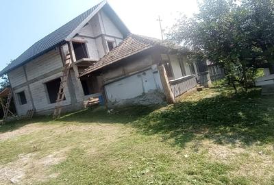 Casă cu 5 camere cu Teren 1800 Mp în Rediu (Rădăuți-Prut) - 3