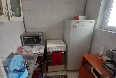 Apartament cu 2 camere semidecomandat în Cerneteaz