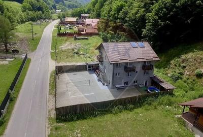 Casă individuală cu 7 camere cu Teren 500 Mp în Măguri-Răcătău - 1