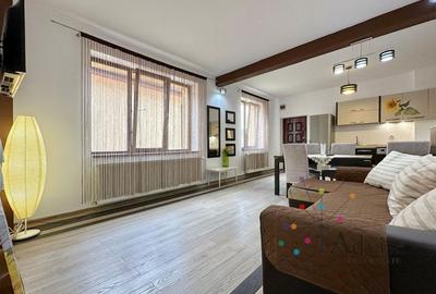 Apartament cu 3 camere semidecomandat în Centrul Istoric