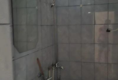 Apartament cu 2 camere decomandat în Petros