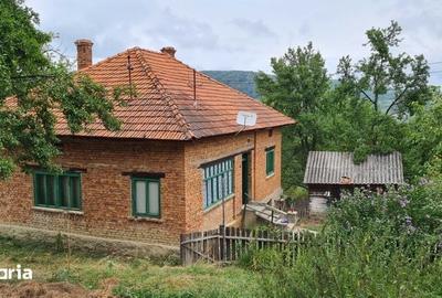 Casă cu 4 camere cu Teren 100 Mp în Central - 3