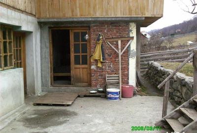 Casă cu 3 camere cu Teren 2500 Mp în Sălătrucu - 7