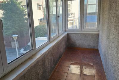 Apartament cu 3 camere decomandat în 1 Mai - 17