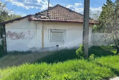 Casă cu 3 camere cu Teren 1352 Mp în Oveselu - 1