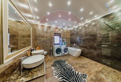 Casă cu 5 camere cu Piscina în Vladimirescu - 15