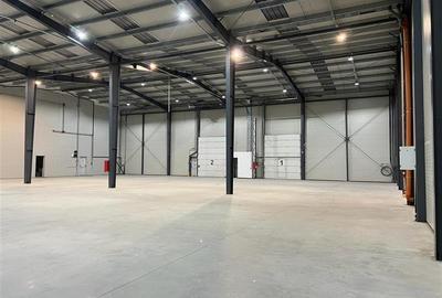 Spațiu industrial, de 1,500 mp, în Central