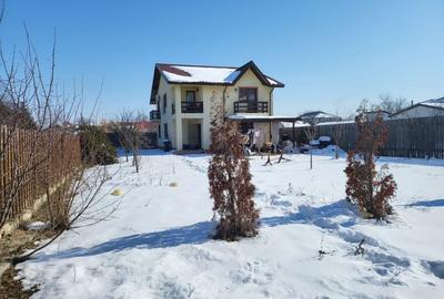 Casă cu 4 camere în Ostratu - 3
