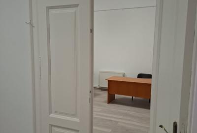Birou, de 66 mp, în P-ța Unirii - 9