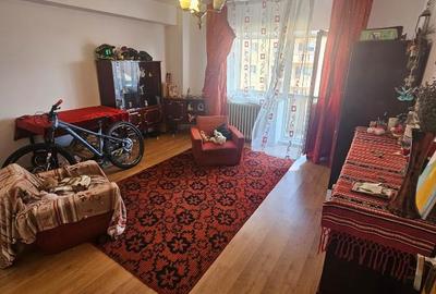 Apartament cu 3 camere decomandat în Răcădău - 3
