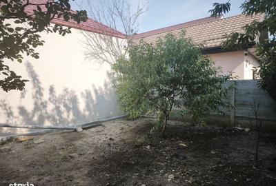 Casă cu 3 camere în Micro 3