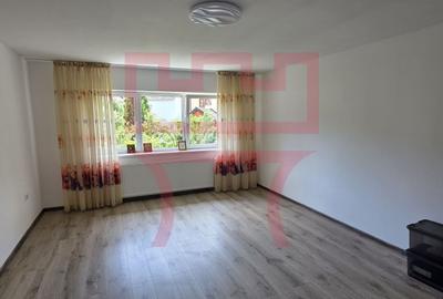 Casă individuală cu 5 camere cu Canalizare în Central - 5