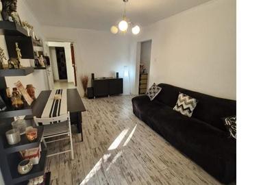 Apartament cu 4 camere în Berceni