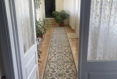Casă cu 4 camere în Ciorani