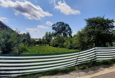 Teren de 800 mp, în Central