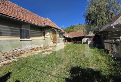 Casă individuală cu 2 camere cu Canalizare în Dalnic