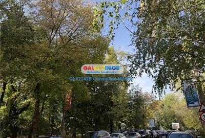 Apartament cu 4 camere decomandat în Herăstrău