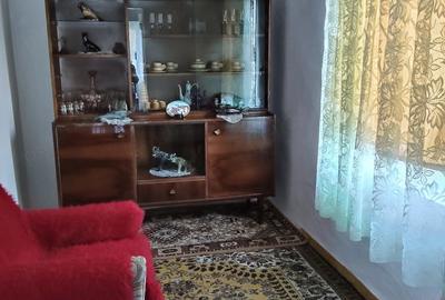 Casă cu 3 camere cu Teren 1538 Mp în Bezdead