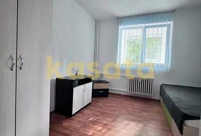 Apartament cu 3 camere semidecomandat în Crângași