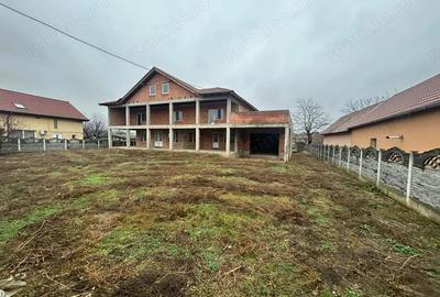 Casă cu 6 camere cu Teren 1150 Mp în Mihalț - 2