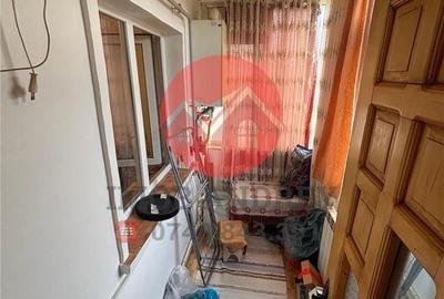 Apartament cu 2 camere decomandat în C5
