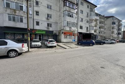 Spațiu comercial, de 55 mp, în Fetești-Gară - 1