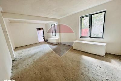 Casă cu 4 camere cu Teren 65 Mp în Central