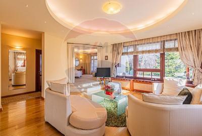 Casă individuală cu 11 camere cu Teren 1300 Mp în Schei - 22