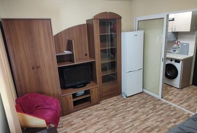 Garsonieră decomandată, mobilată în Complex Studențesc - 2