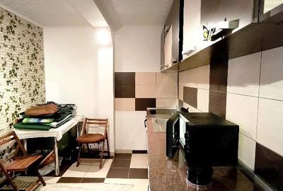 Apartament cu 2 camere decomandat în Calea București - 9