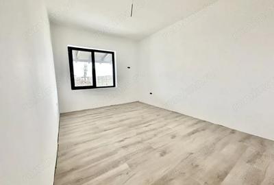 Casă cu 3 camere cu Teren 370 Mp în Bucovăț (Remetea Mare) - 1
