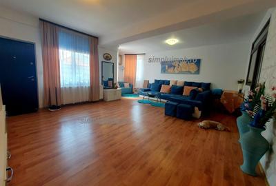 Casă individuală cu 4 camere cu Canalizare în Central - 2