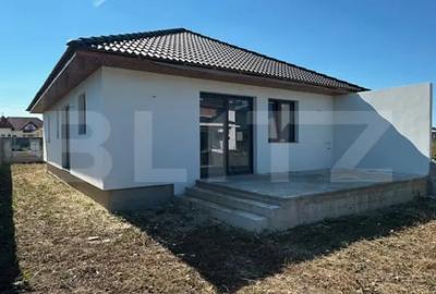 Casă cu 3 camere cu Teren 300 Mp în Odoreu