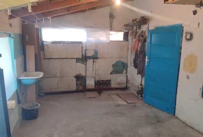 Casă cu 3 camere cu Teren 100 Mp în Central