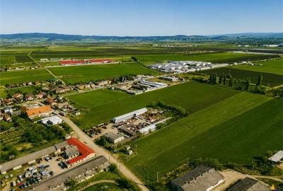 Teren de 10000 mp, în Central