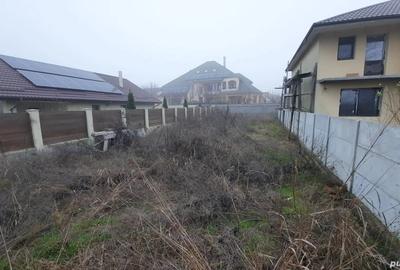 Teren de 320 mp, în Central