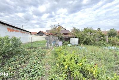 Casă cu 3 camere cu Teren 3263 Mp în Central