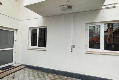 Casă individuală cu 6 camere cu Canalizare în Decebal - 2