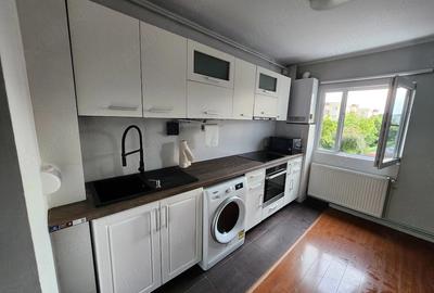 Apartament cu 3 camere decomandat în Mărăști