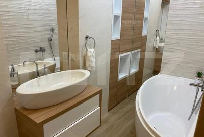 Apartament cu 4 camere semidecomandat în Plopilor - 2
