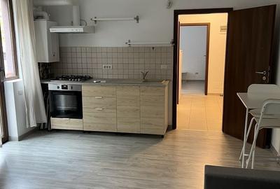 Apartament cu 2 camere semidecomandat, mobilat în Ghencea