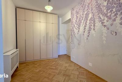 Apartament cu 3 camere semidecomandat în Aviatorilor