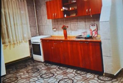 Apartament cu 3 camere semidecomandat în Central - 4
