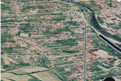 Teren de 2645 mp, în Central